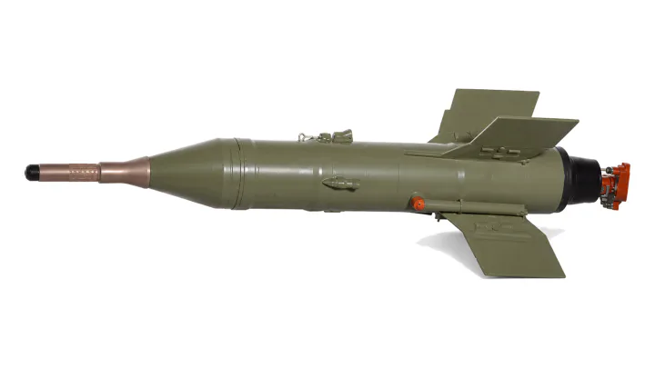 120 mm wire-guided antitank missile MALJUTKA, extended nose probe