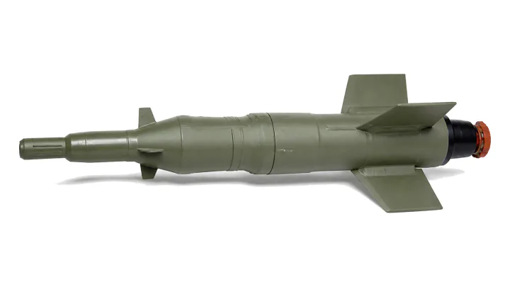 120 mm tandem-warhead antitank guided missile MALYUTKA 2T