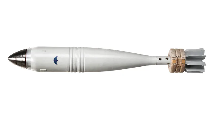 120 mm M01 illuminating mortar bomb