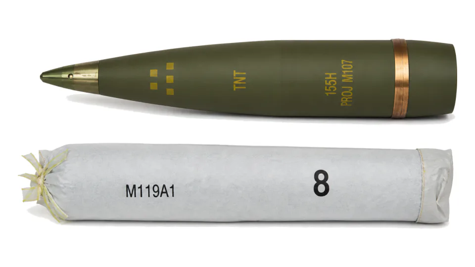 155 mm HE round M107 with propellant charge M119A1